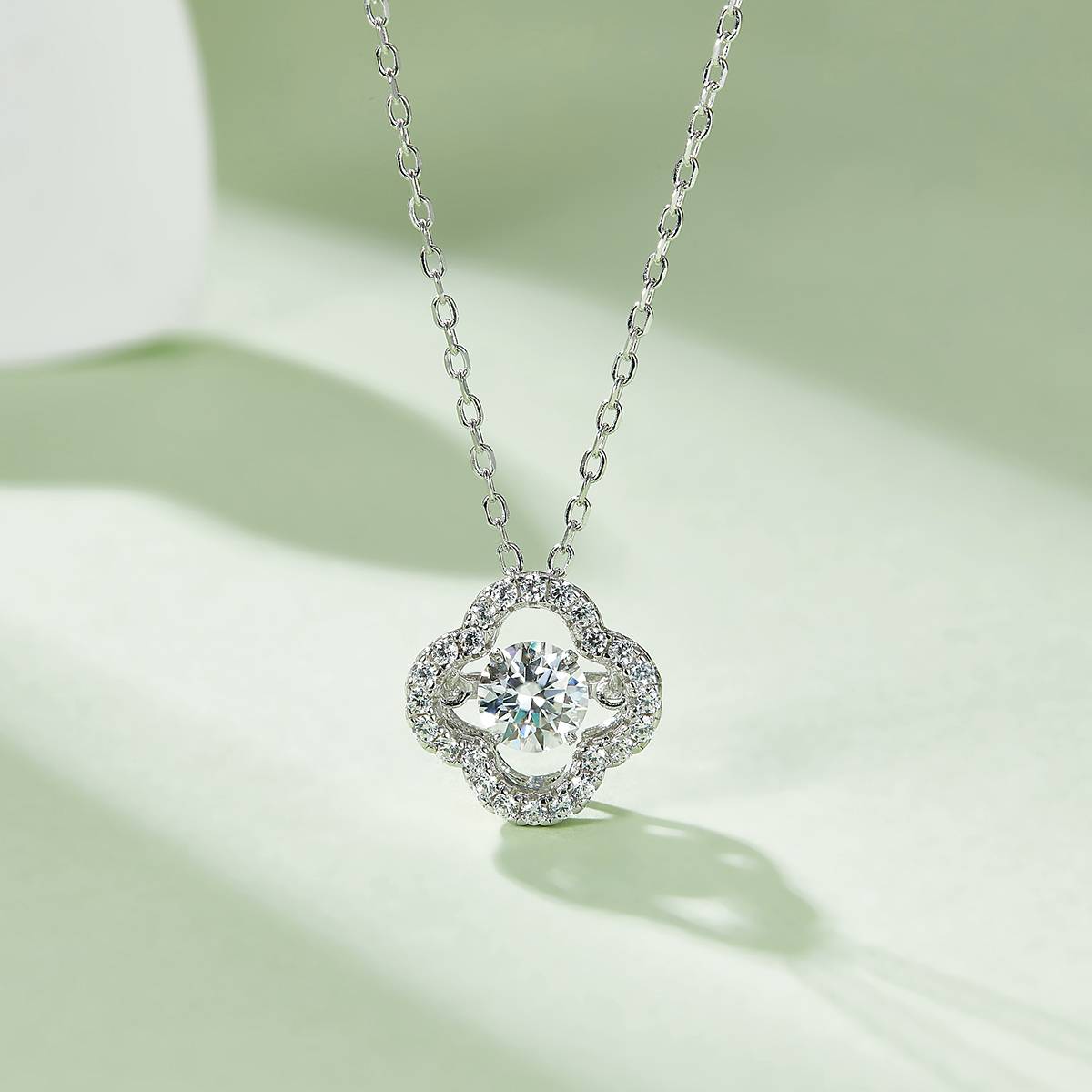 Agile Lucky Grass S925 Silver Plated Platinum Moissanite Necklace 50 Points D-Class